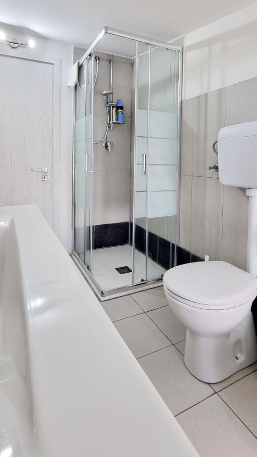 Guest Holiday Mandra 12 E 13 Reggio nell'Emilia Exterior foto